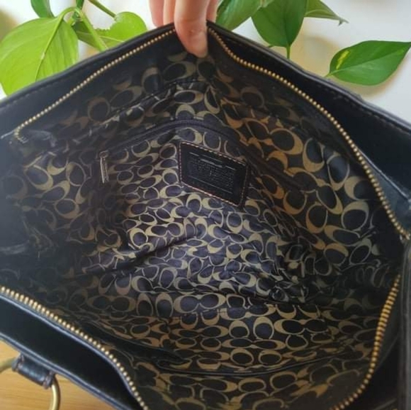 Coach Handbag - Picture 3 of 15